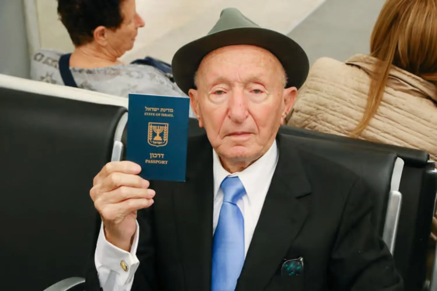 È morto a 107 anni Yehuda Widewski, il più anziano sopravvissuto all'Olocausto: la sua famiglia fu uccisa ad Auschwitz