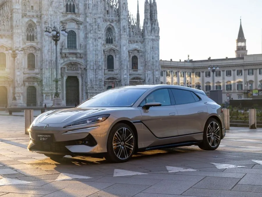 Denza Z9 GT Chopard, prezzo da record: venduta per 700.000 euro - HDmotori.it