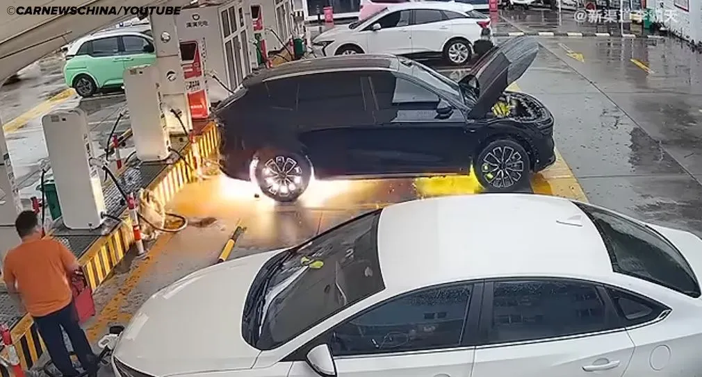 Zeekr 7X prende fuoco a Ningbo (Cina): cos'è successo? - HDmotori.it