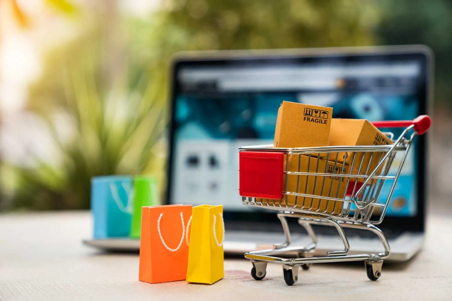 Da Amazon a Marketplace: in Veneto scatta l'obbligo di rispettare le stesse regole dei negozi fisici per saldi e promozioni