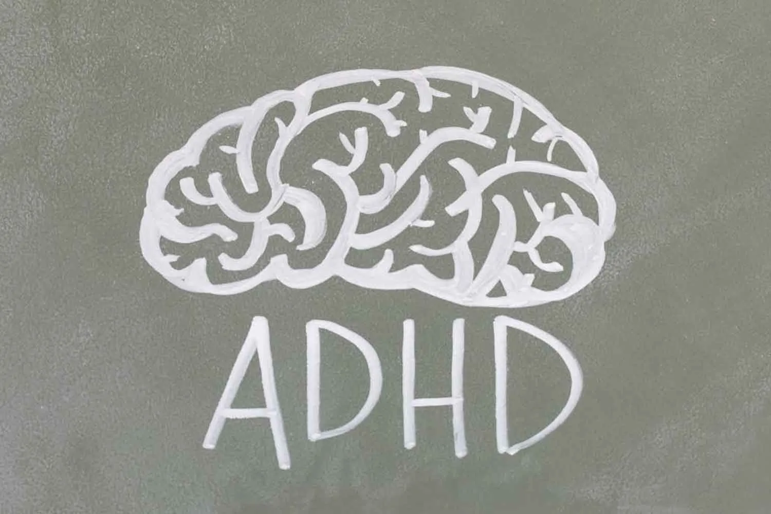 Non solo distrazione e deficit: uno studio rivela potenti punti di forza negli adulti con ADHD