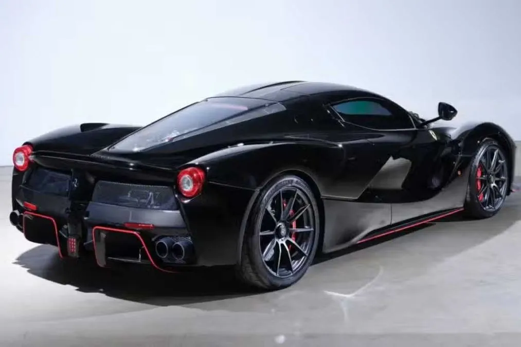 La Ferrari speciale di Felipe Massa finisce all’asta: stima vertiginosa - HDmotori.it
