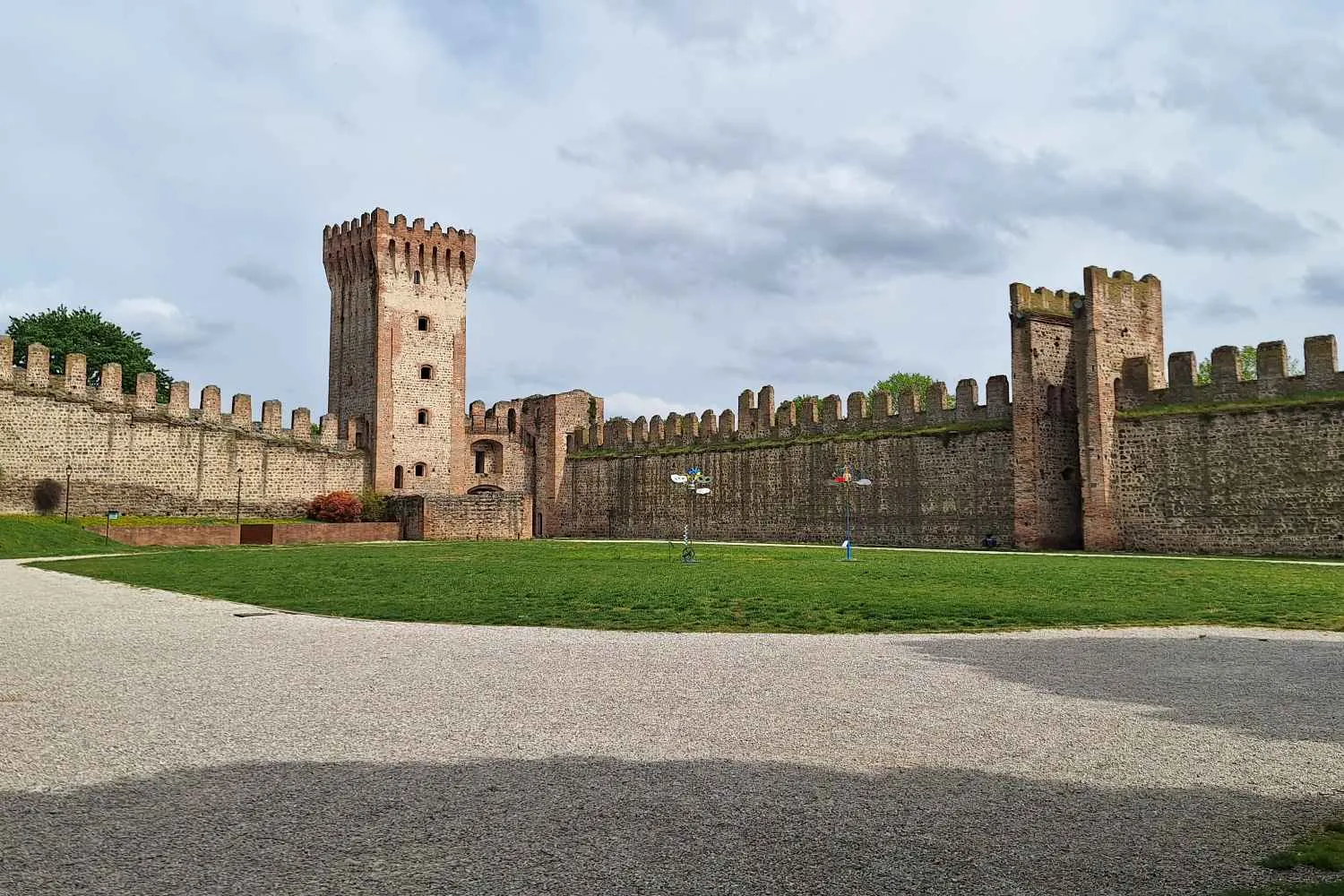 Colli Euganei: ti porto alla scoperta dei borghi medioevali che devi assolutamente vedere a due passi da Padova