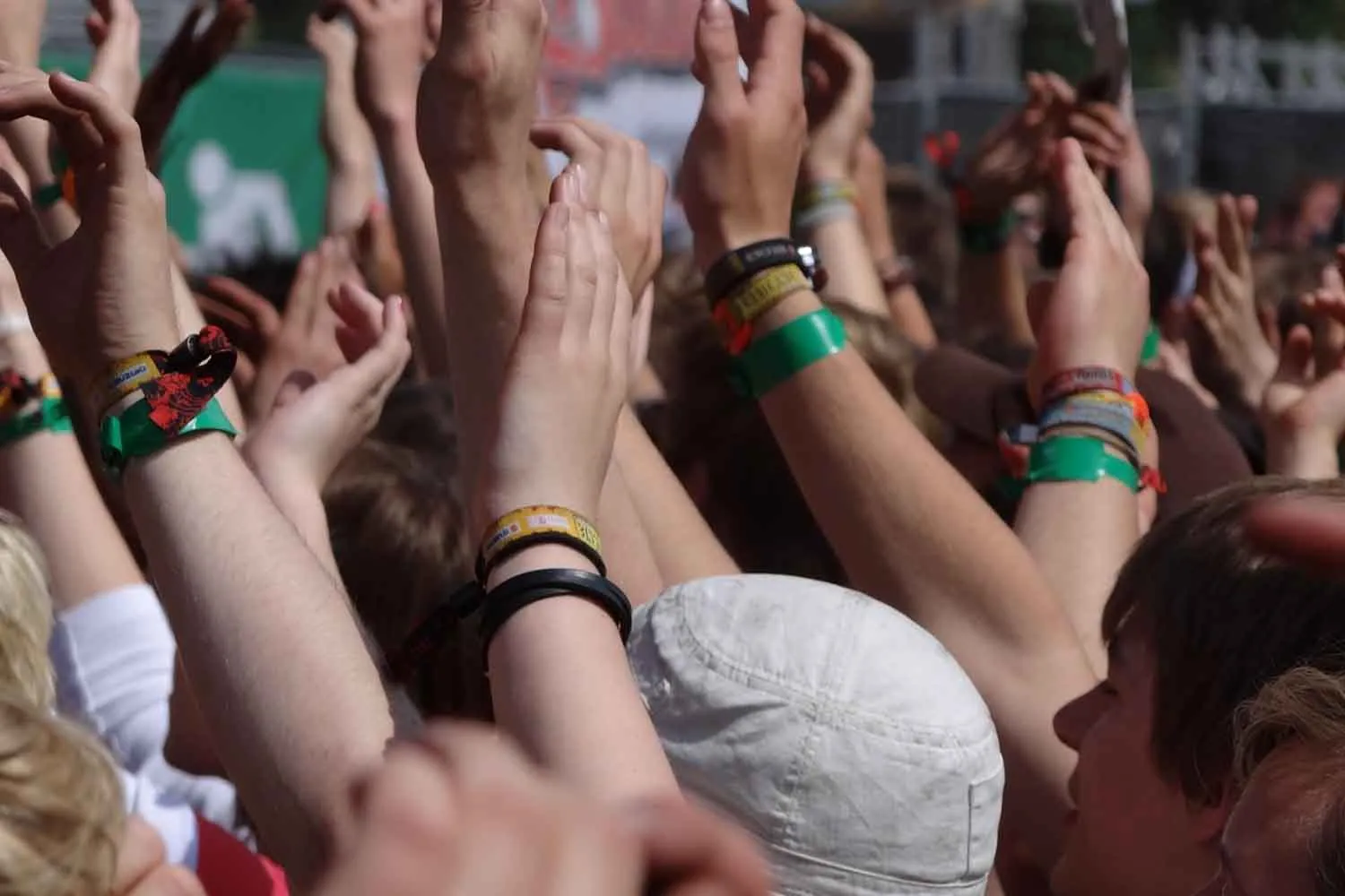 Musica dal vivo e sostenibilità: 9 festival estivi per divertirsi riducendo l'impatto sul territorio