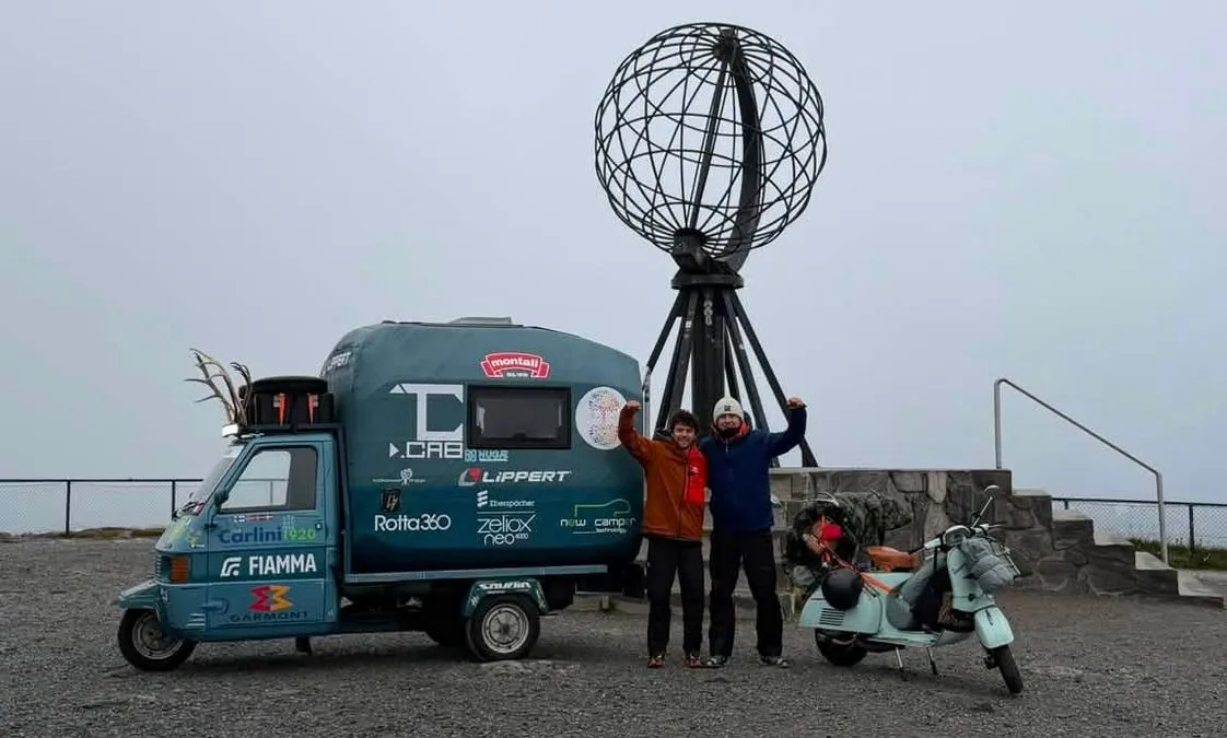 Dall’Italia a Capo Nord su un’Ape camperizzata: l’incredibile impresa di Francesco - HDmotori.it