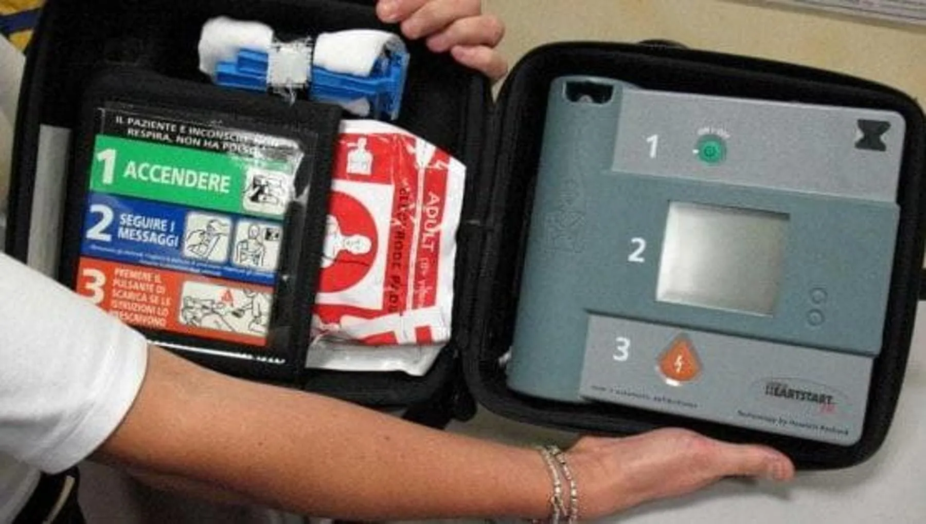 Arresto cardiaco, pochi minuti fanno la differenza. Come intervenire al meglio e subito