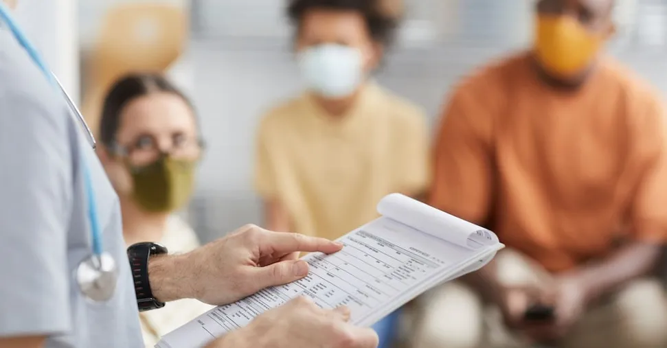 Liste d’attesa in sanità, fino a 102 giorni per una mammografia urgente