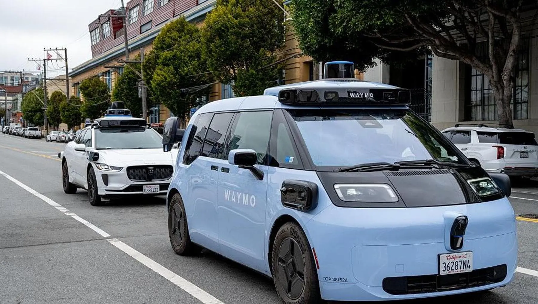 I collaudatori pagano il prezzo dei robotaxi
