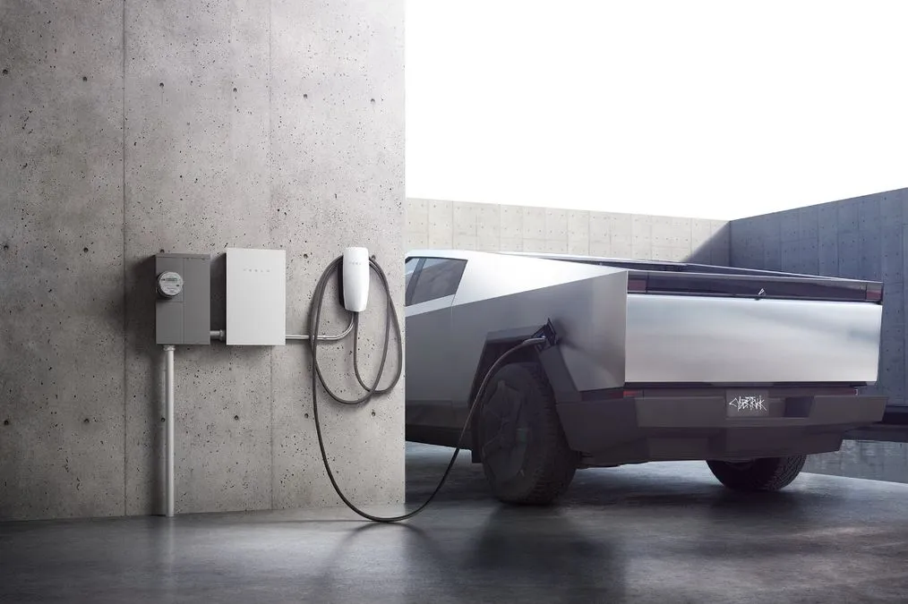 Tesla Cybertruck: finalmente arriva la tecnologia Vehicle-to-Home - HDmotori.it