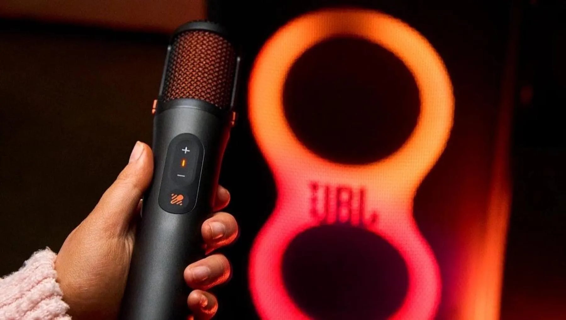 Gli 80 anni di JBL: nuove cuffie, speaker e karaoke IA
