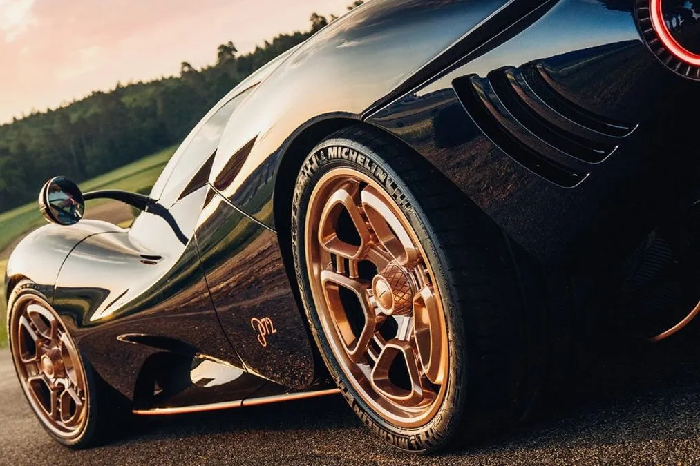 De Tomaso P72: dopo sette anni, prodotto il primo esclusivissimo esemplare - HDmotori.it