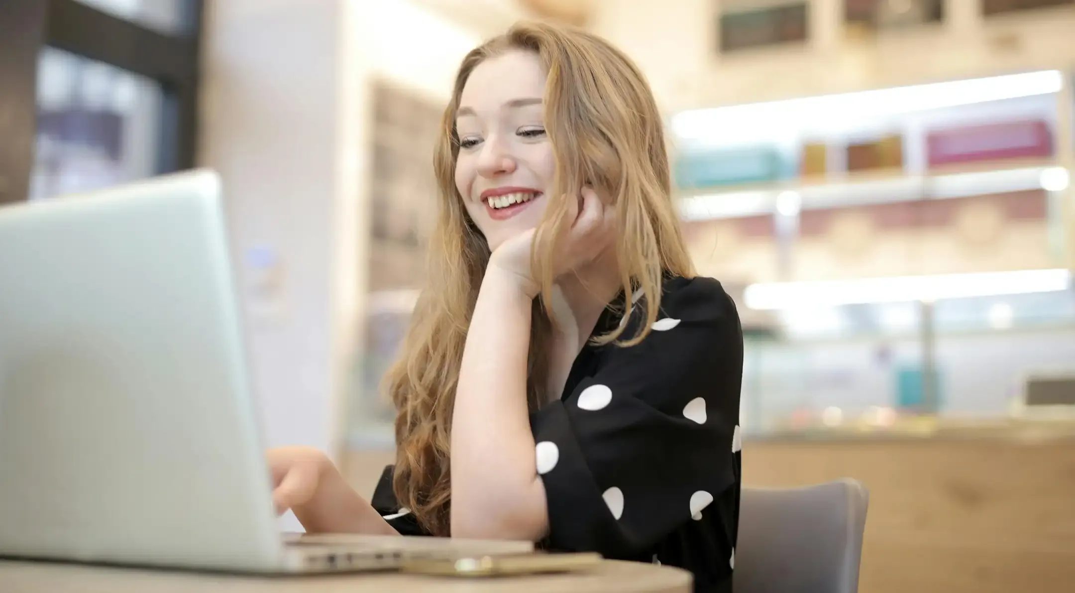 Nuova VPN? Con Surfshark in offerta (-85%) scegliere quella giusta è più facile