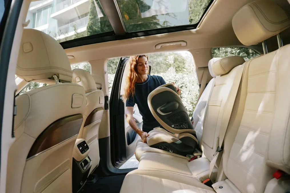In auto con i bambini: i 10 errori che i genitori fanno ancora (e che possono diventare pericolosi) - HDmotori.it