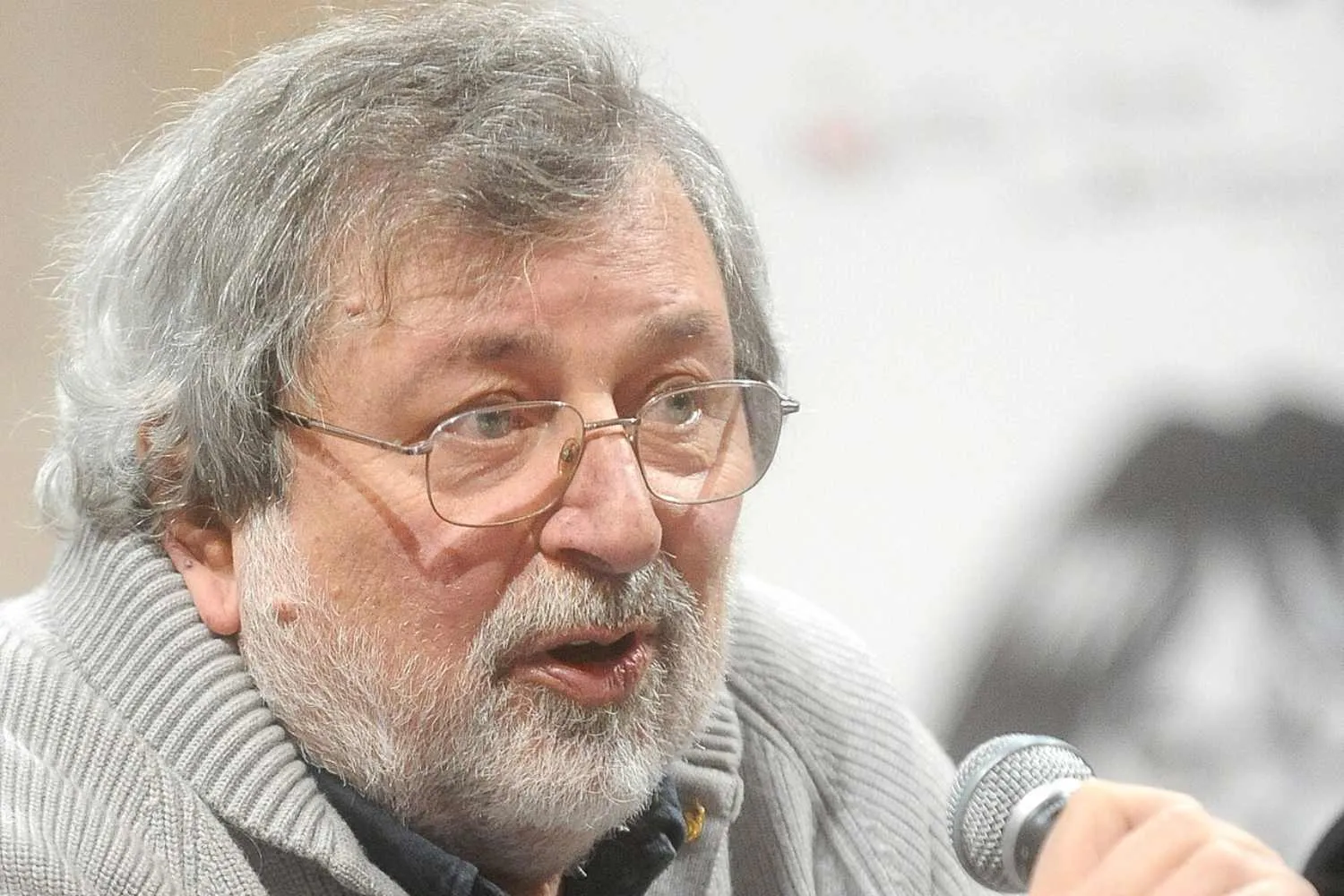 Addio Francesco Guccini: morto a 86 anni uno dei cantautori e intellettuali più grandi d'Italia