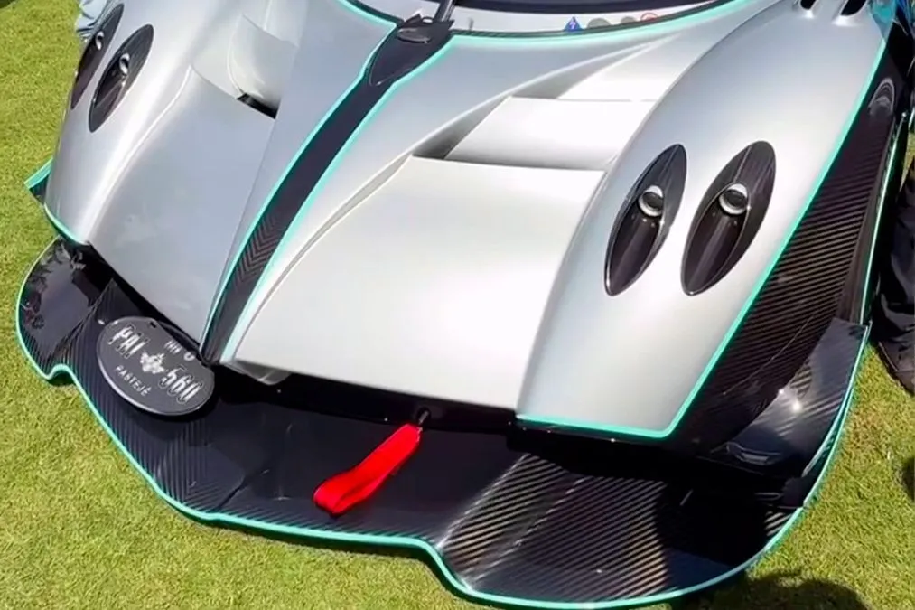 Consegnata la Pagani più estrema di sempre, 3,2 milioni e non può nemmeno circolare - HDmotori.it
