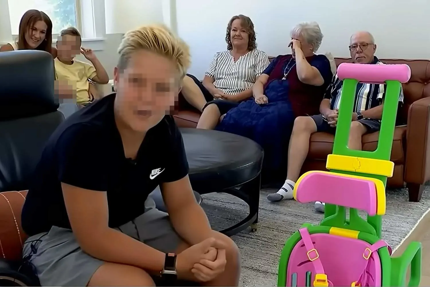A 13 anni ha trascorso le sue vacanze estive a realizzare una sedia a rotelle in 3D per una bimba di 21 mesi