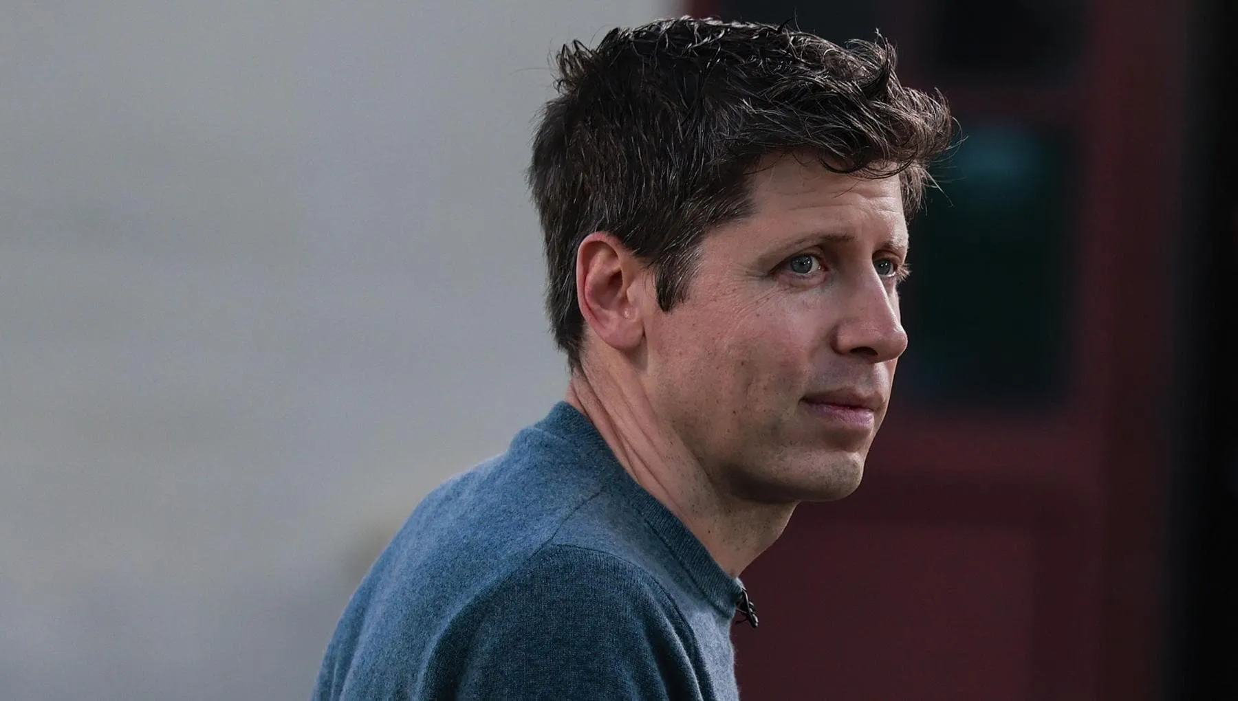 Sam Altman: “Il mondo dovrebbe accettare alcune cose brutte” in cambio dei benefici dell’IA