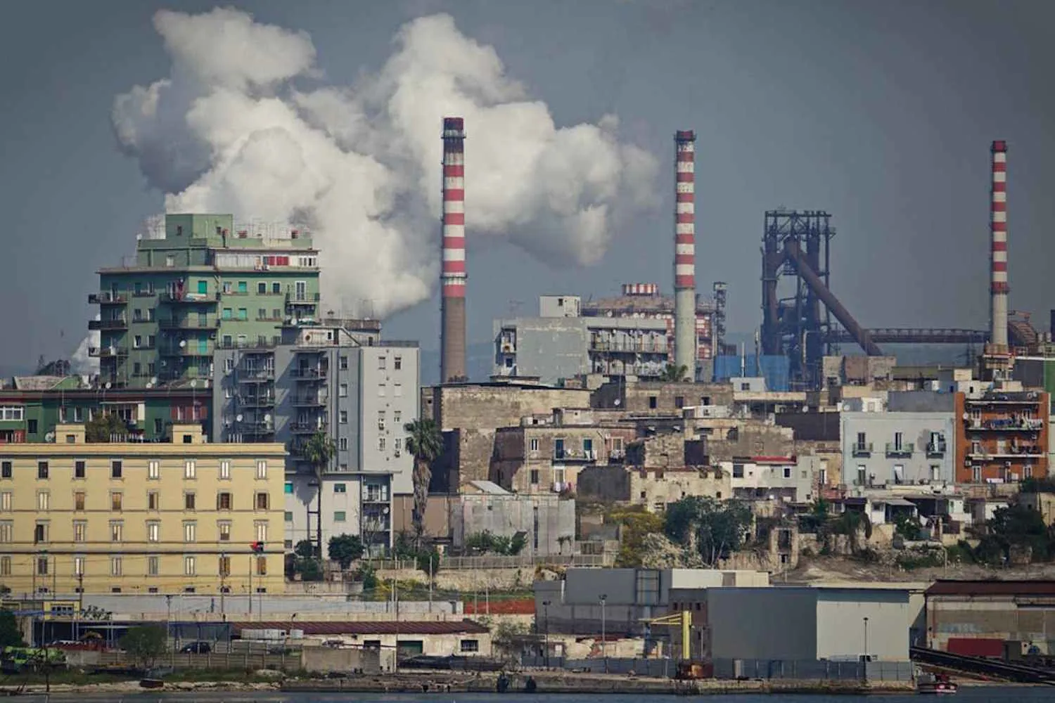 Ex Ilva, parte lo stop a Taranto (e a novembre si fermano anche Genova e Novi Ligure): cosa cambierà con i forni elettrici?