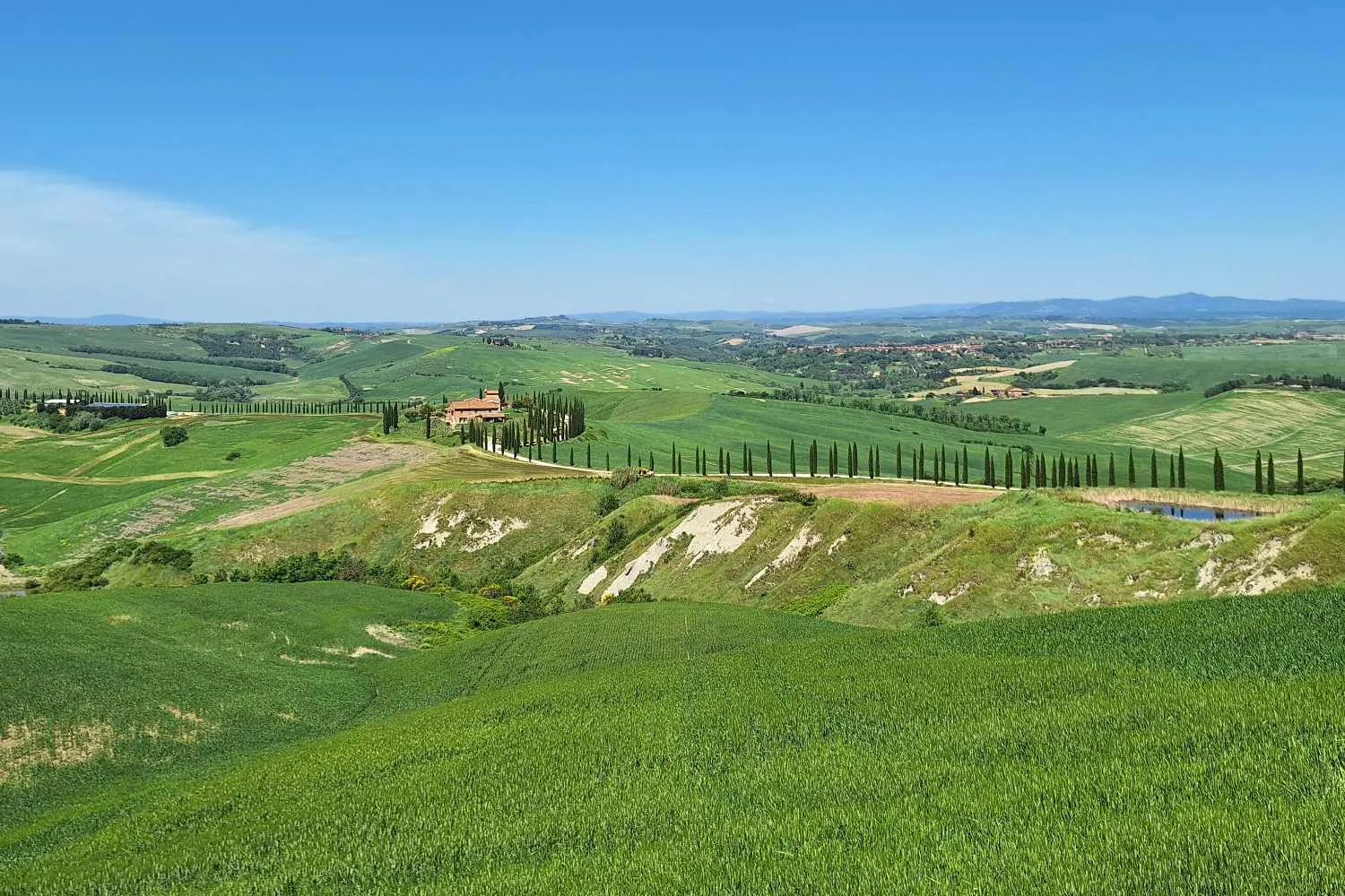 Non solo Val d’Orcia: ti porto alla scoperta delle meravigliose Crete Senesi e sulla Via Francigena