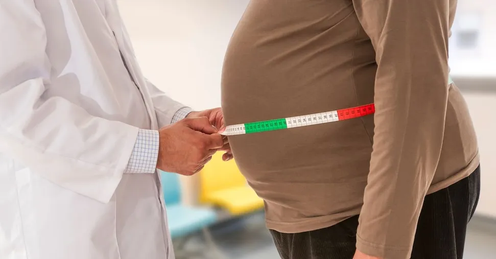 Obesità e cancro: chi ingrassa prima dei 30 anni rischia fino a cinque volte di più