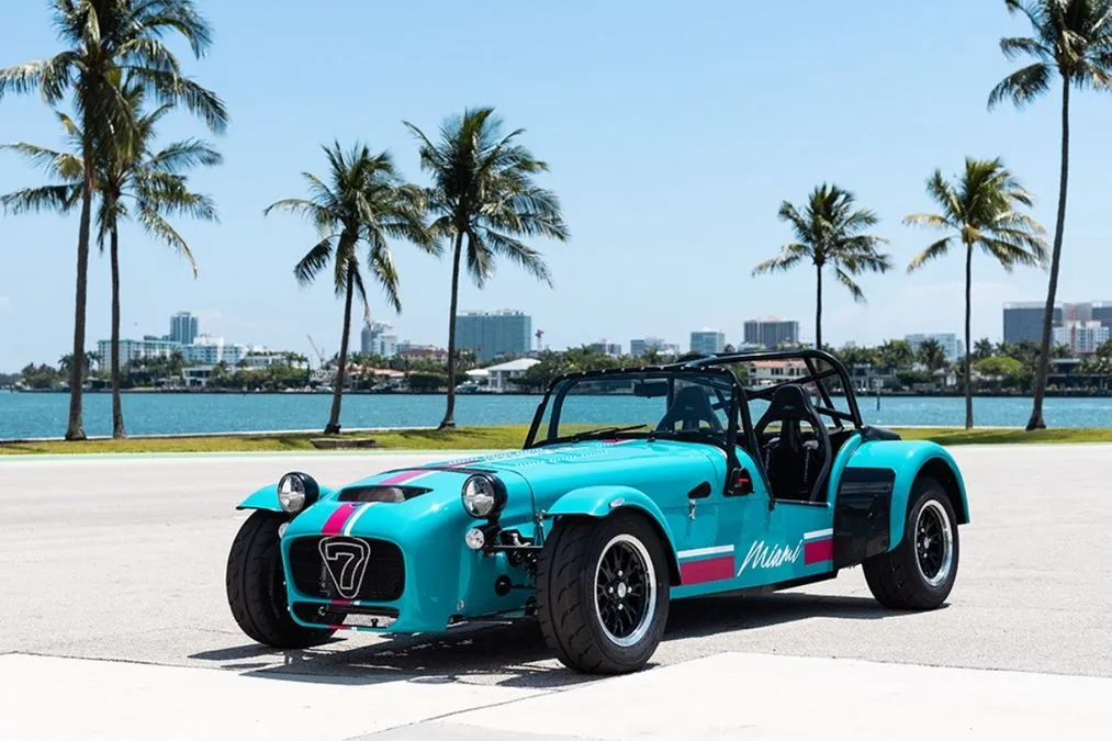 Caterham Seven Miami: 12 esemplari così non si erano mai visti - HDmotori.it
