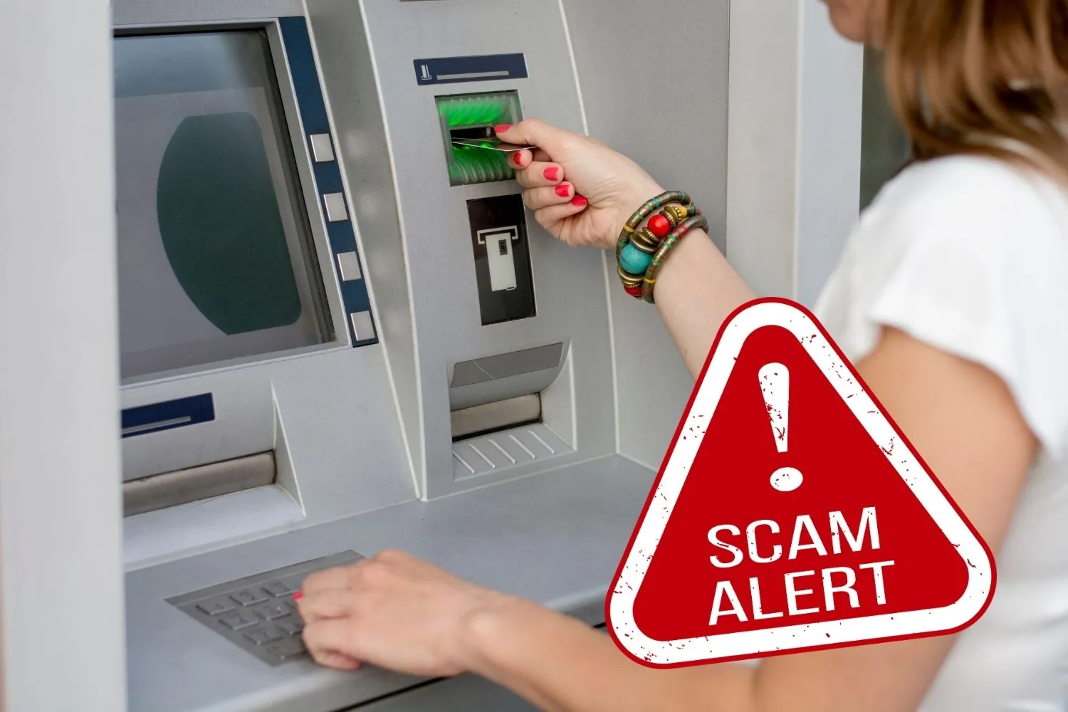 Soldi bloccati nello sportello del Bancomat? Attenzione al cash trapping: come funziona la truffa