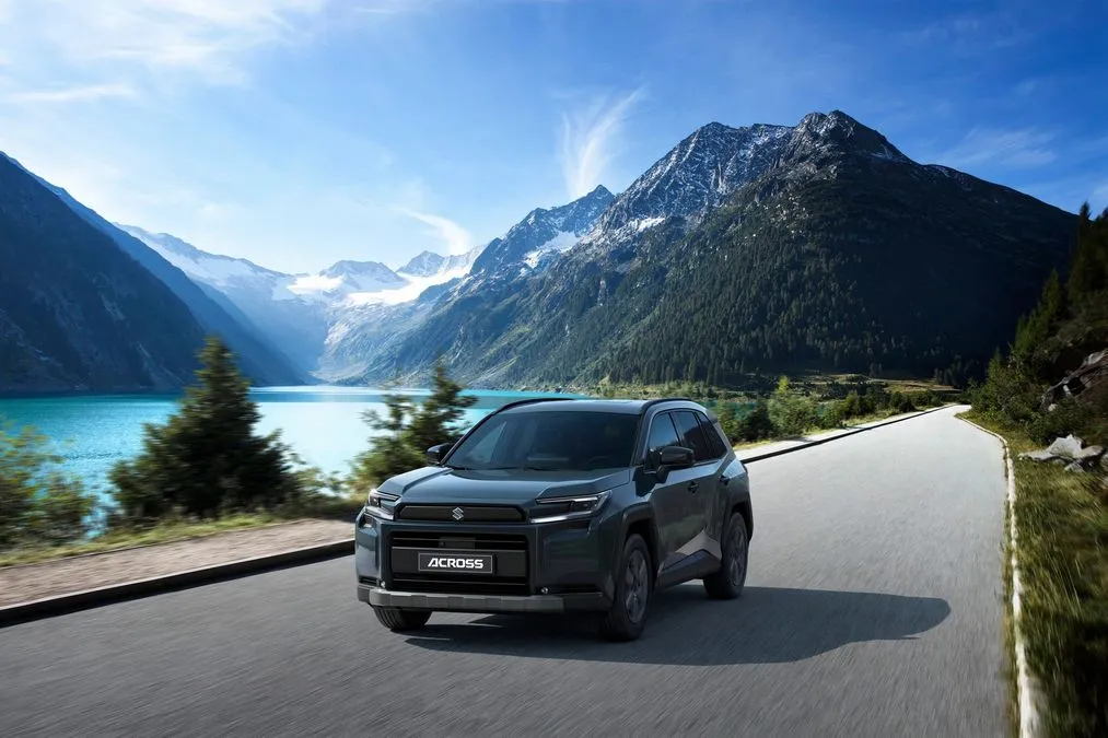 Nuova Suzuki Across Plug-in Hybrid debutta in Italia: prezzi a partire da 55.900 euro - HDmotori.it