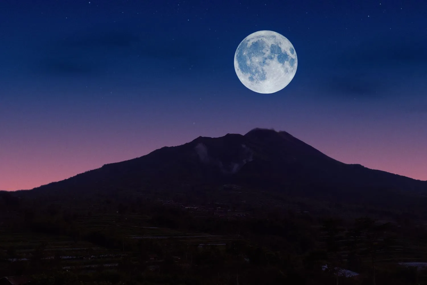 Tutti pronti stasera per la Luna Blu: la seconda luna piena del mese, quando e come vederla al meglio