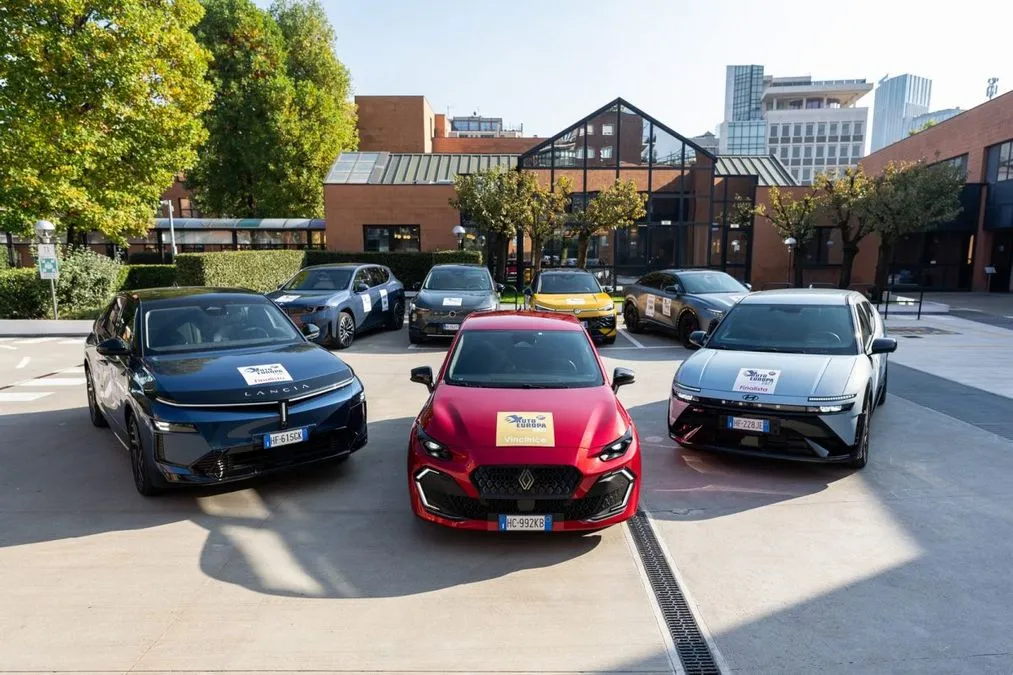 Auto Europa 2027: vince la Renault Clio, premiate anche Lancia Gamma e Hyundai Ioniq 3 - HDmotori.it
