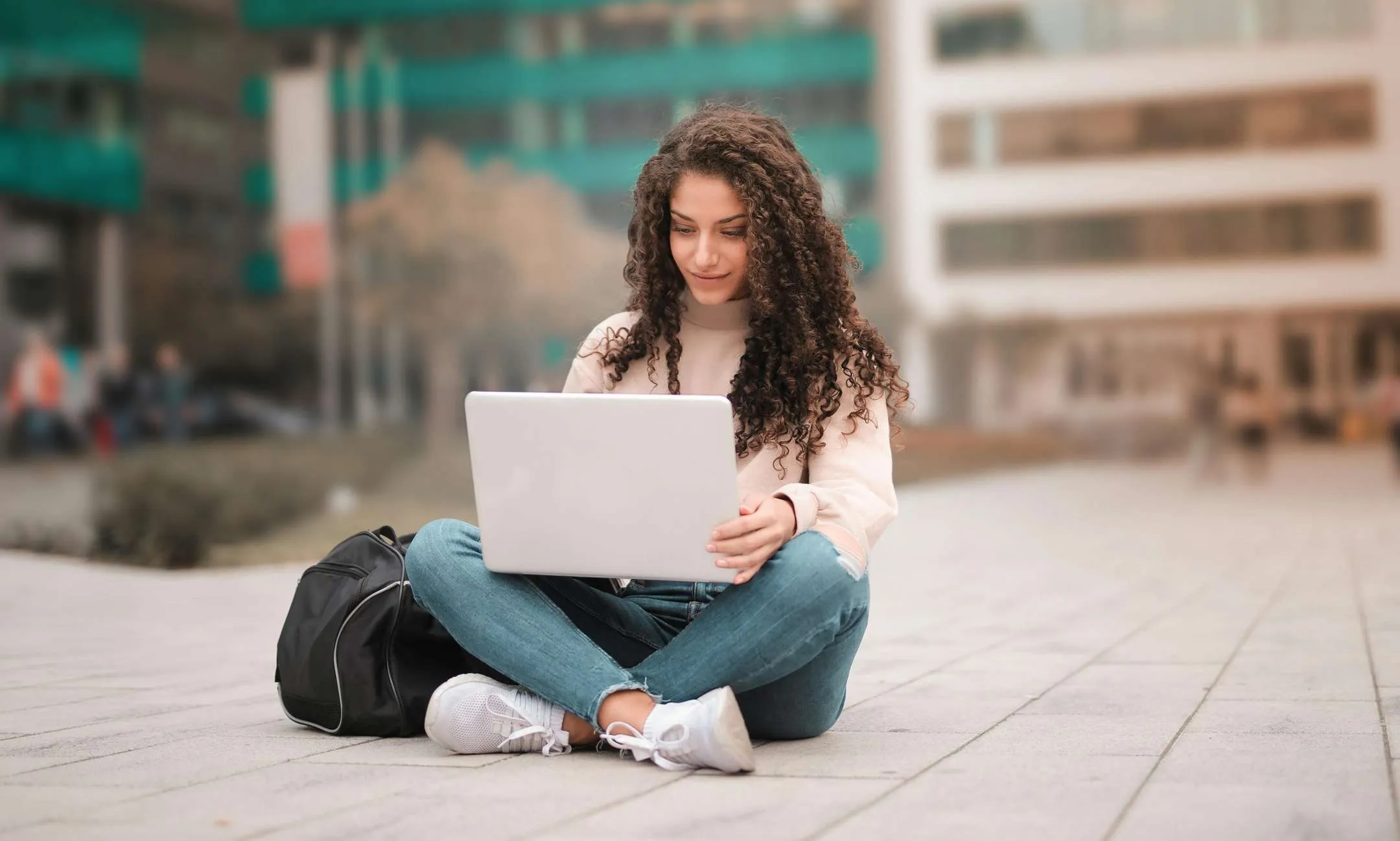 VPN illimitata a meno di 2,5 euro al mese: nuova offerta flash per Surfshark
