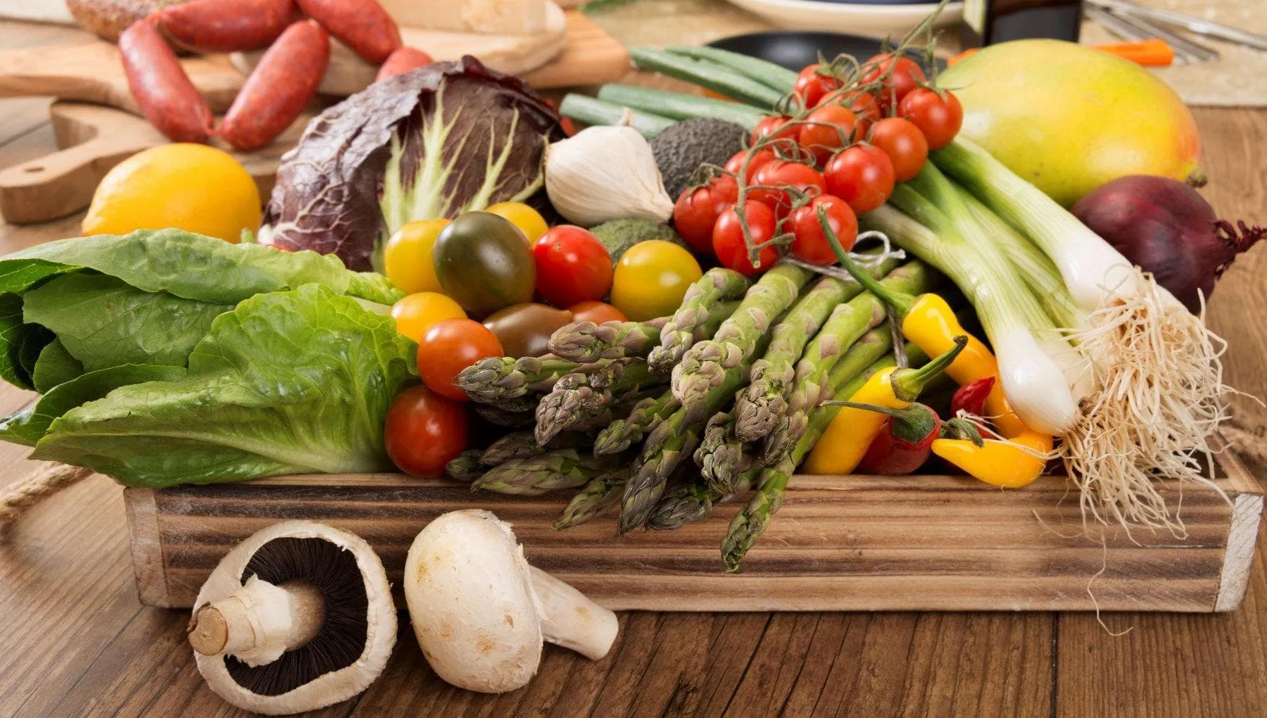 Frutta, verdura, cibi integrali, legumi: così cala il rischio ictus e infarto dopo la menopausa