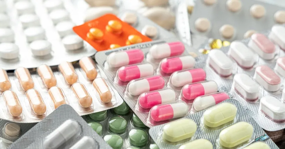 Farmaci equivalenti, i giovani restano «freddi»:  poca informazione e fiducia mentre cresce l’IA