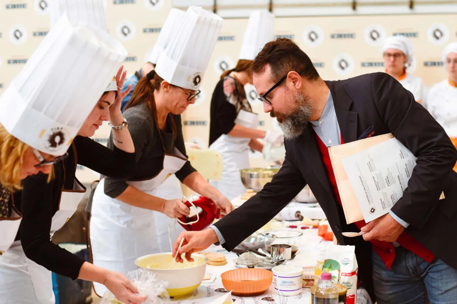 Tiramisù World Cup 2026, cercasi giudici per assaggiare il dolce più famoso al mondo: come candidarsi al click day
