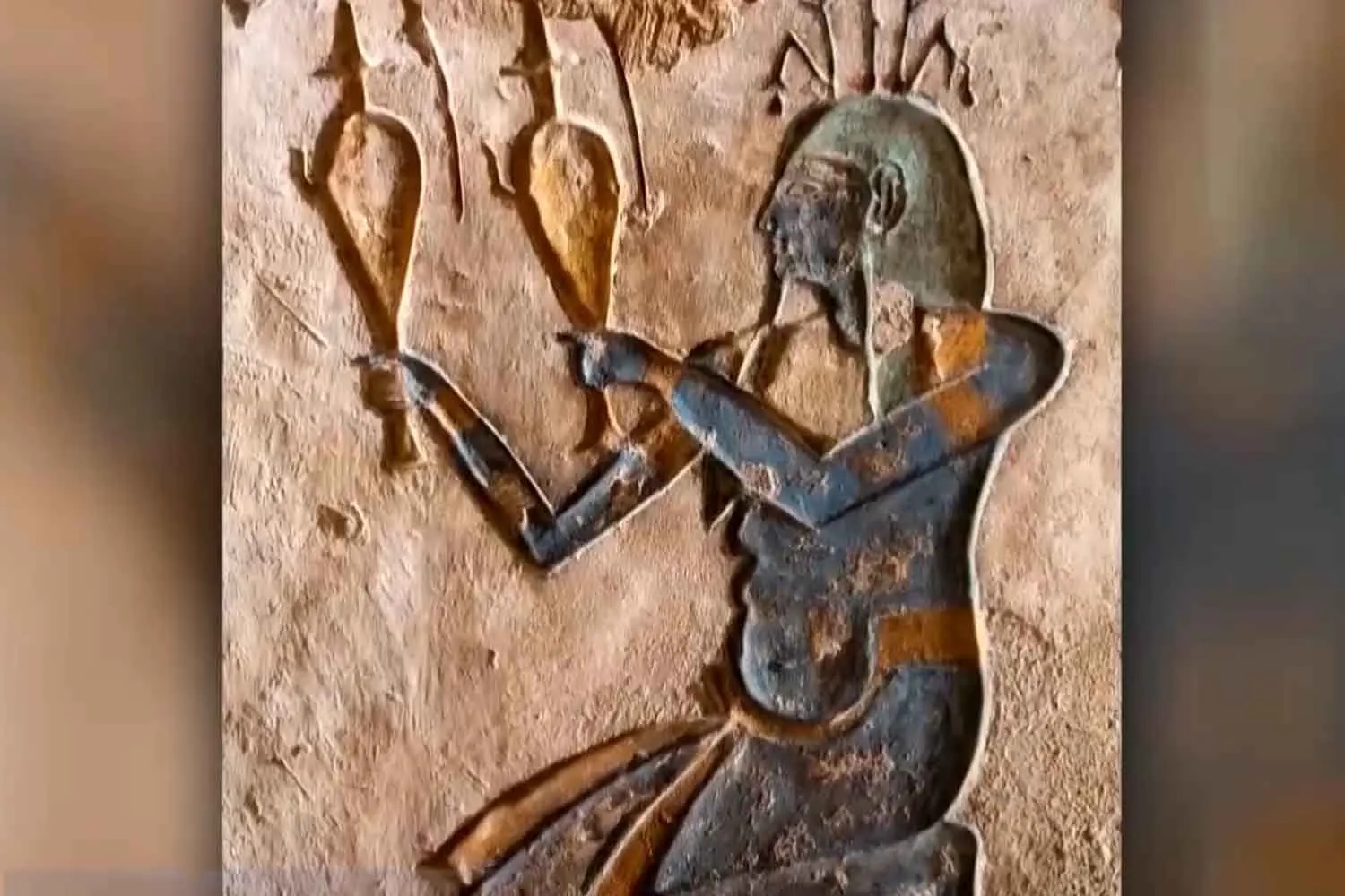 Archeologi portano alla luce il dio del Nilo dopo 2500 anni: scoperti 4 rilievi con Hapi nel tempio di Osiride