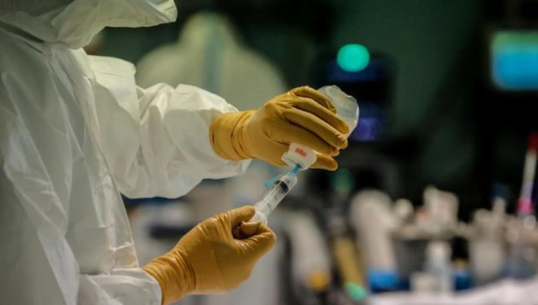 Covid, casi in aumento. L’esperto francese: "Fenomeno mondiale di recrudescenza dell'epidemia"