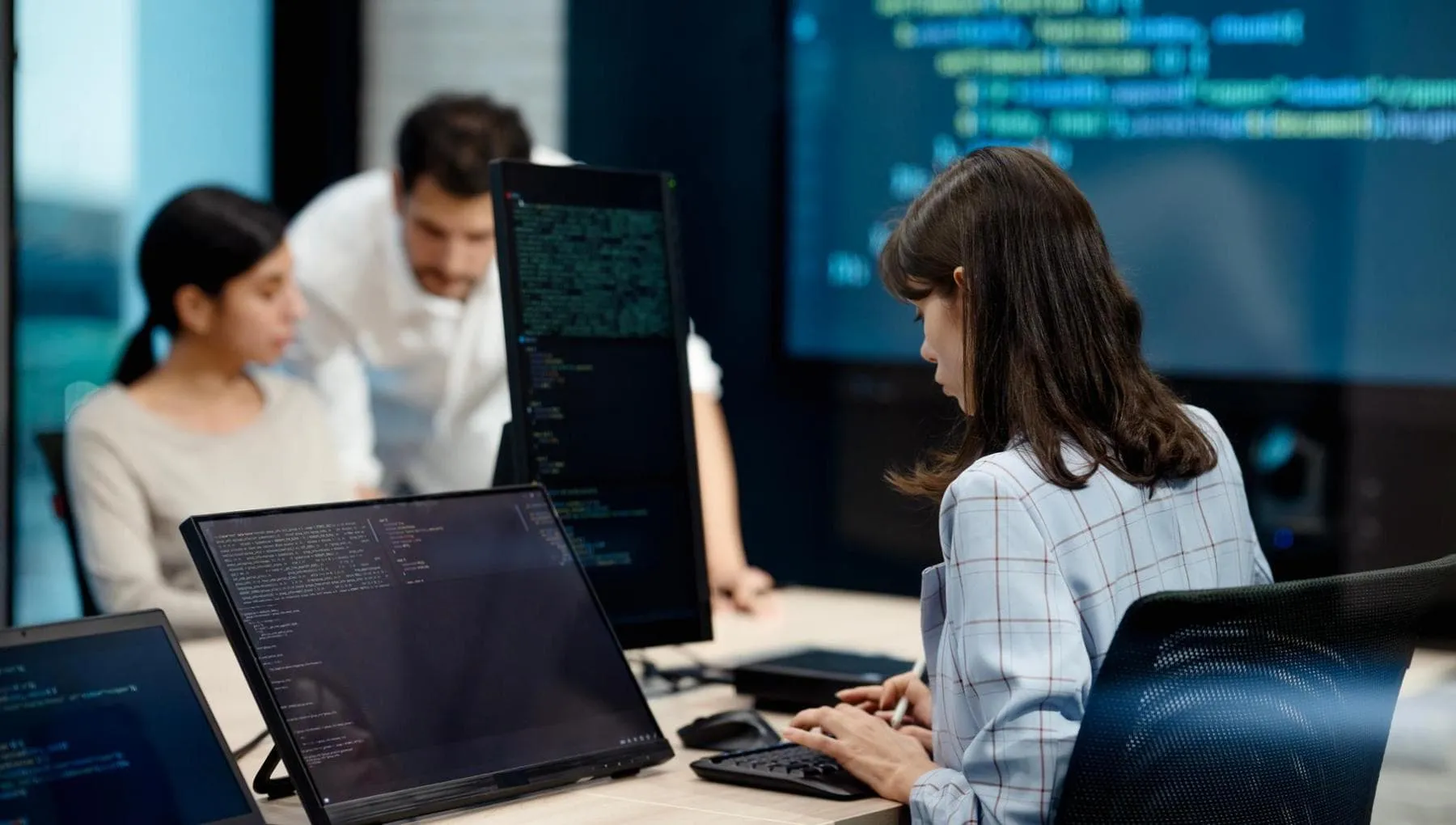 In Italia meno cyber allarmi ma più incidenti confermati