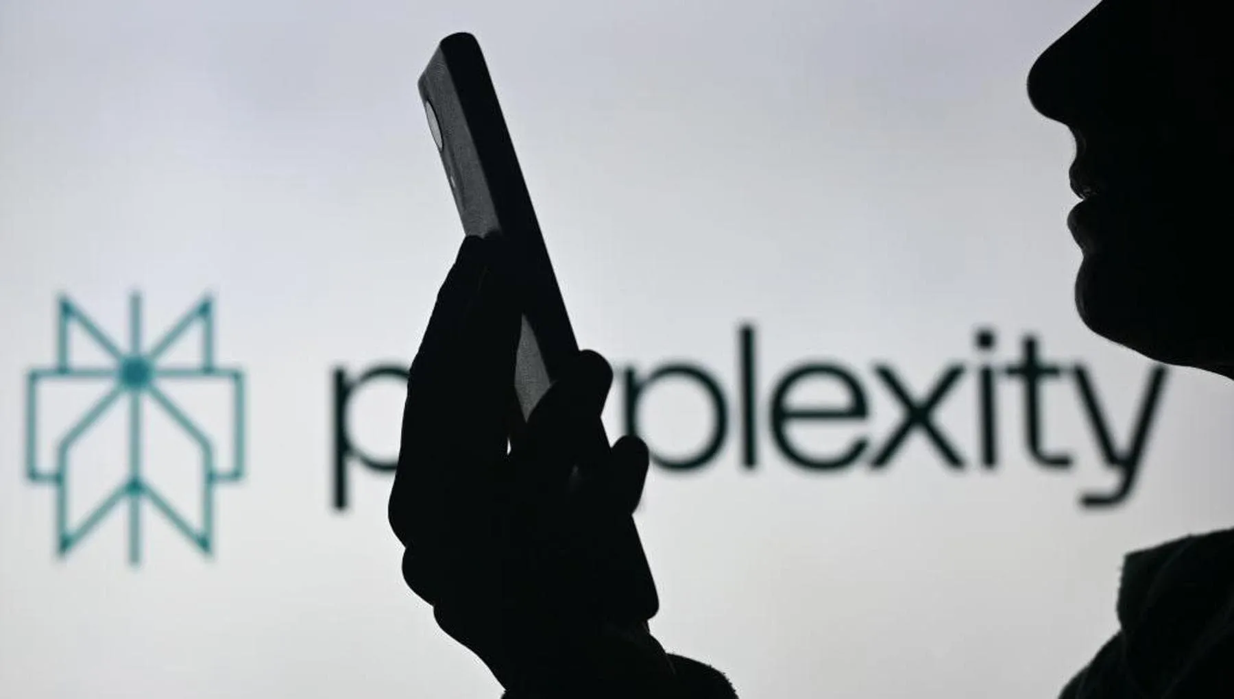 Amazon perde la causa contro Perplexity: è sempre l’utente responsabile di quello che fa un’IA