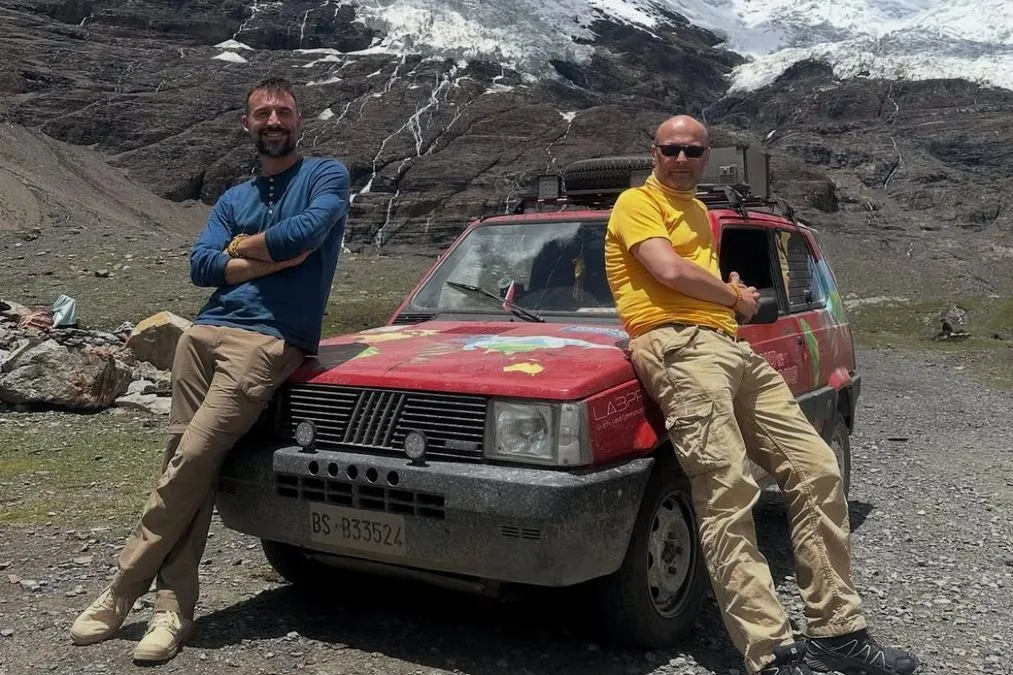 Girare il mondo su una Panda dell'89: la storia di una missione possibile - HDmotori.it