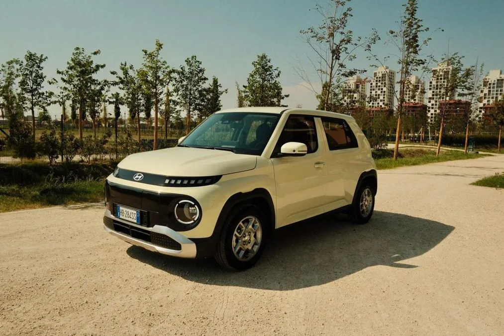Hyundai Inster diventa Van: due posti, 370 km di autonomia e kit da 1.495 euro - HDmotori.it
