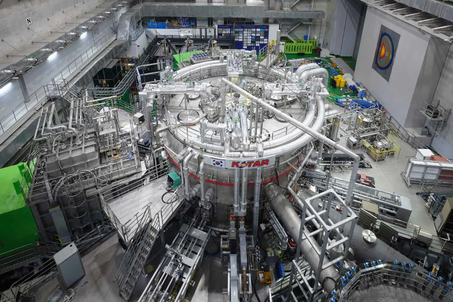 Fusione nucleare, grande passo della Corea del Sud verso l'energia pulita illimitata: ha mantenuto acceso un “Sole” a 100 milioni di gradi per 102 secondi