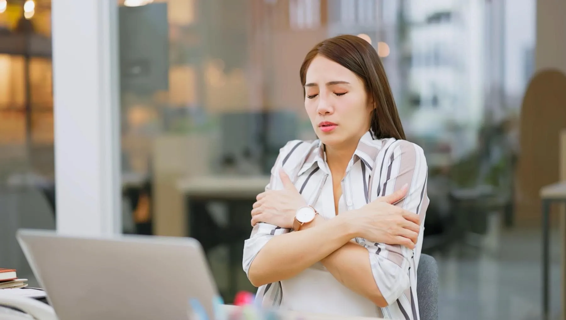 Fuori 38 gradi, dentro 20: non solo raffreddore, gli effetti degli sbalzi termici sul nostro corpo