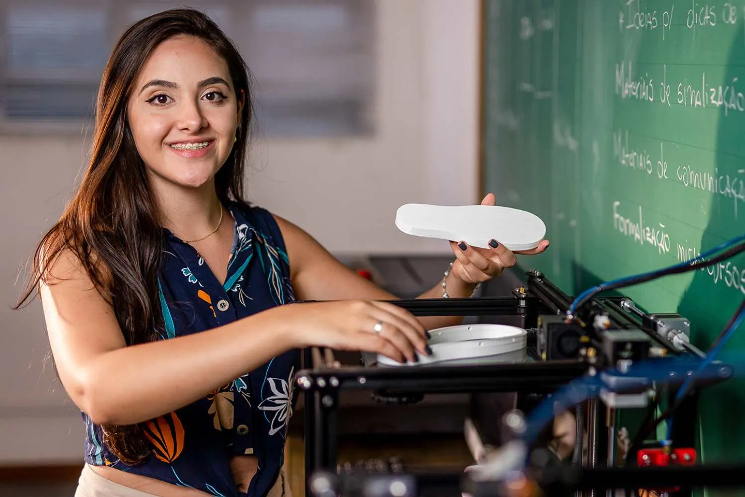 Assorbenti biodegradabili con fibre di banana per le donne senzatetto: il progetto di questa designer brasiliana restituisce igiene e dignità