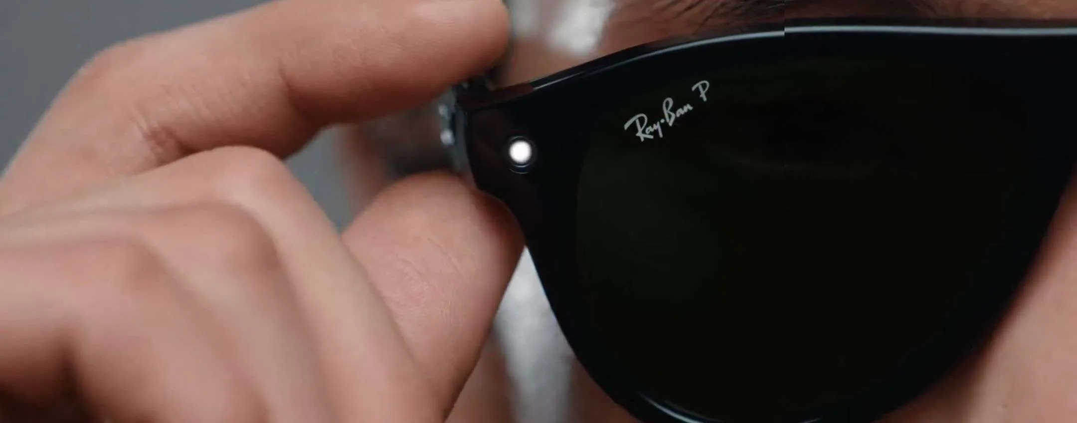 Gli smart glass di Meta registrano l'audio senza permesso?
