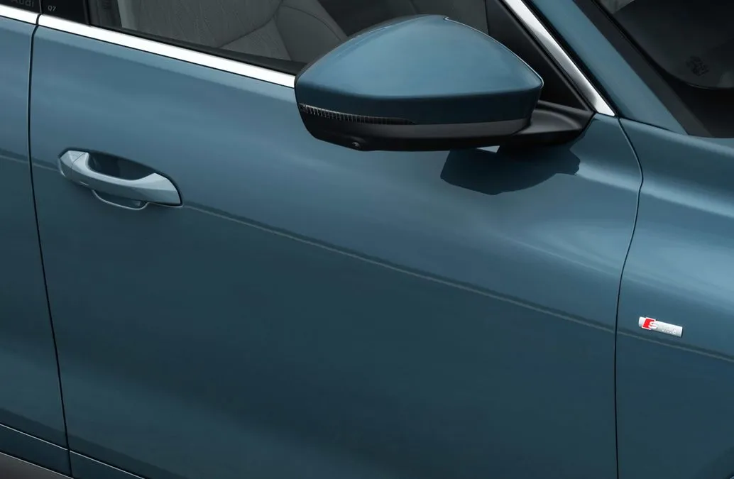 Audi Q7, la terza generazione si farà: il teaser svela un dettaglio - HDmotori.it