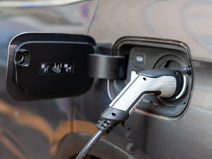 I Commissari UE si lamentano delle auto elettriche: la ricarica allunga i viaggi - HDmotori.it