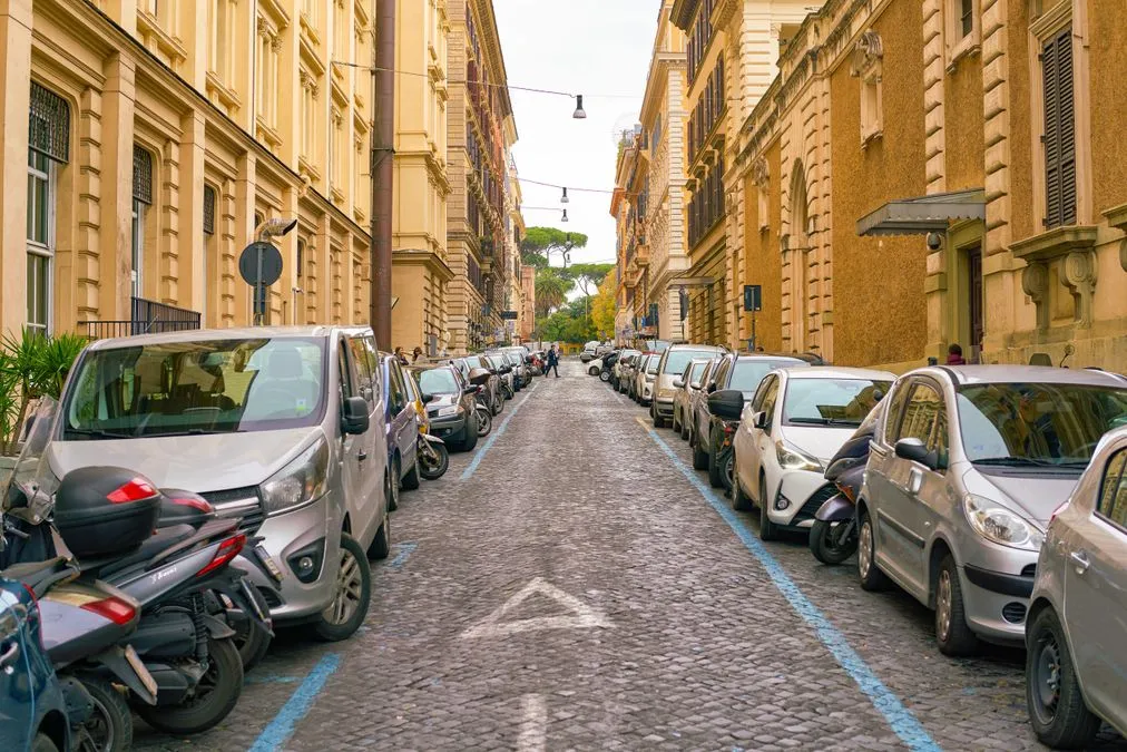 Dimmi come parcheggi e ti dirò chi sei: 6 personalità in cerca di sosta - HDmotori.it
