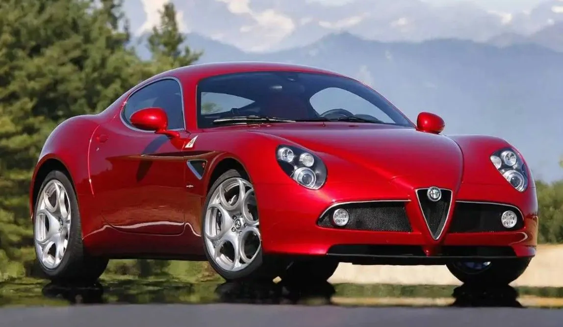 Alfa Romeo 8C sopravvalutata: parola dell’ex Stig di Top Gear - HDmotori.it