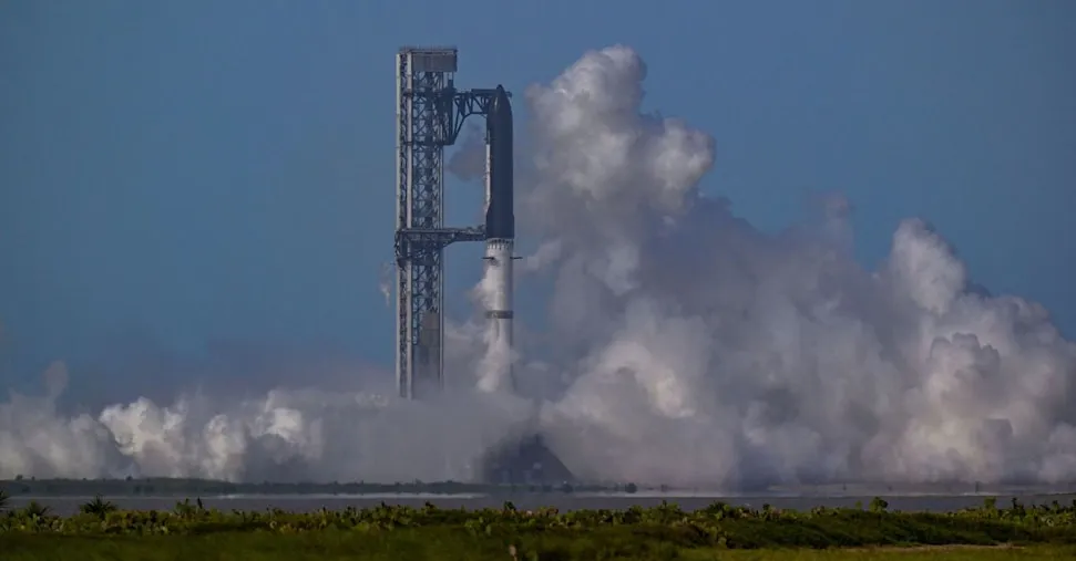 Problemi tecnici in rampa di lancio, slitta il volo di Starship-SpaceX