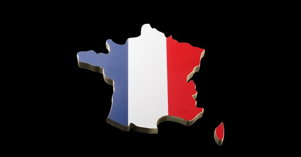 La via francese all’Intelligenza Artificiale: così Parigi blinda la sua sovranità tecnologica sull’asse Nvidia-Mistral