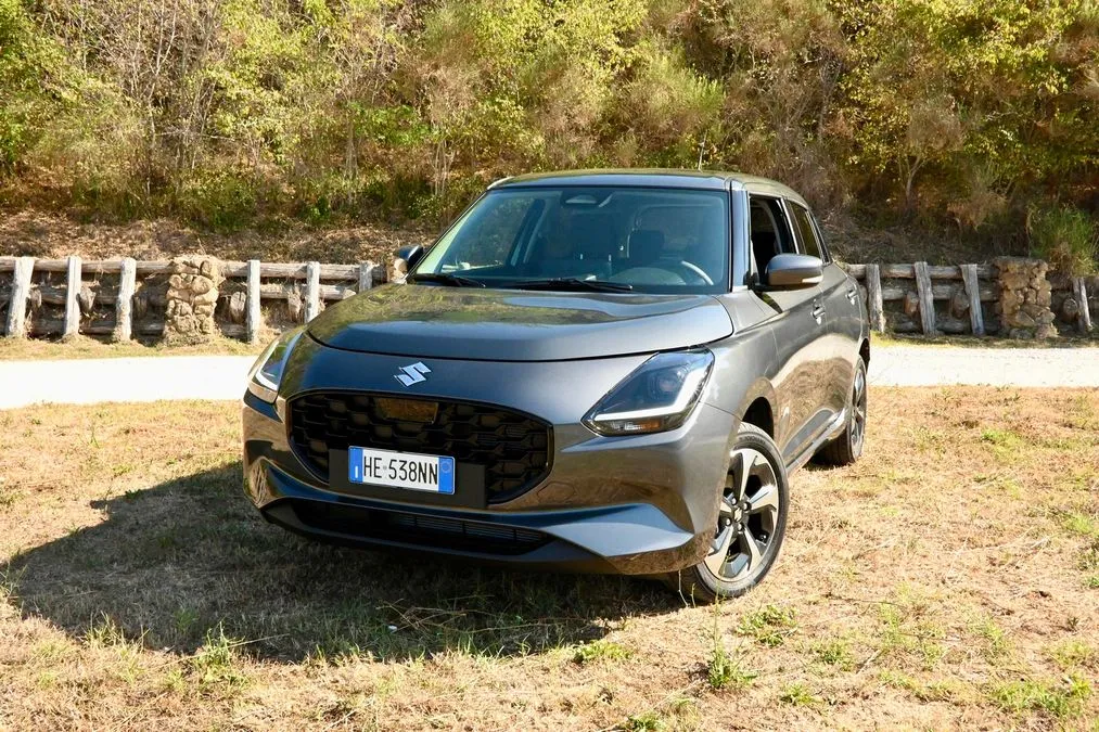 Suzuki Swift Hybrid: pratica, funzionale e dai consumi contenuti - Video - HDmotori.it